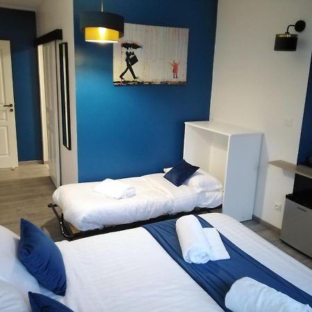 Les Remparts Hotel La Madelaine-sous-Montreuil Bagian luar foto