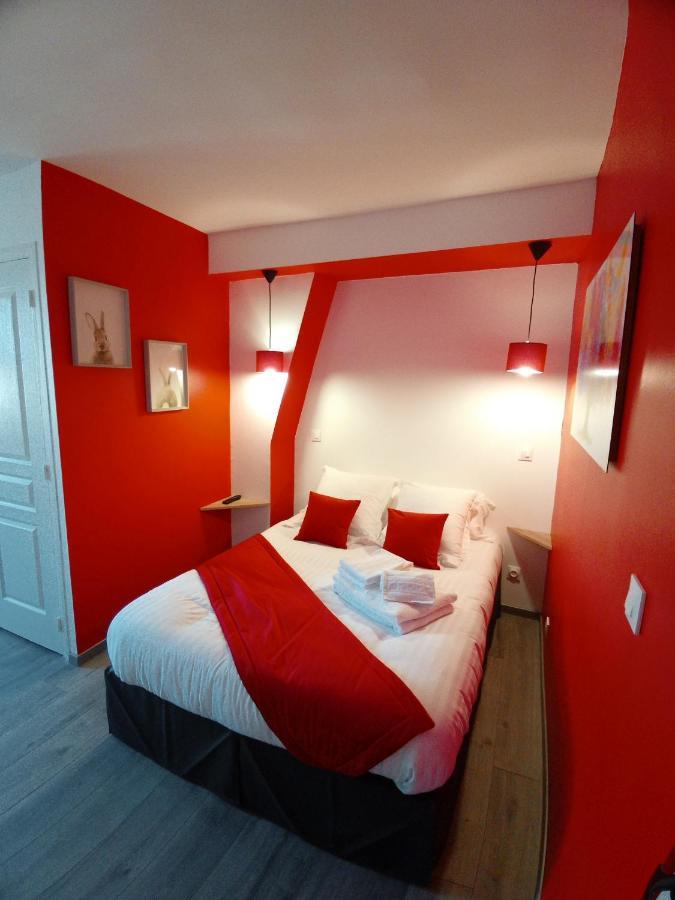 Les Remparts Hotel La Madelaine-sous-Montreuil Bagian luar foto
